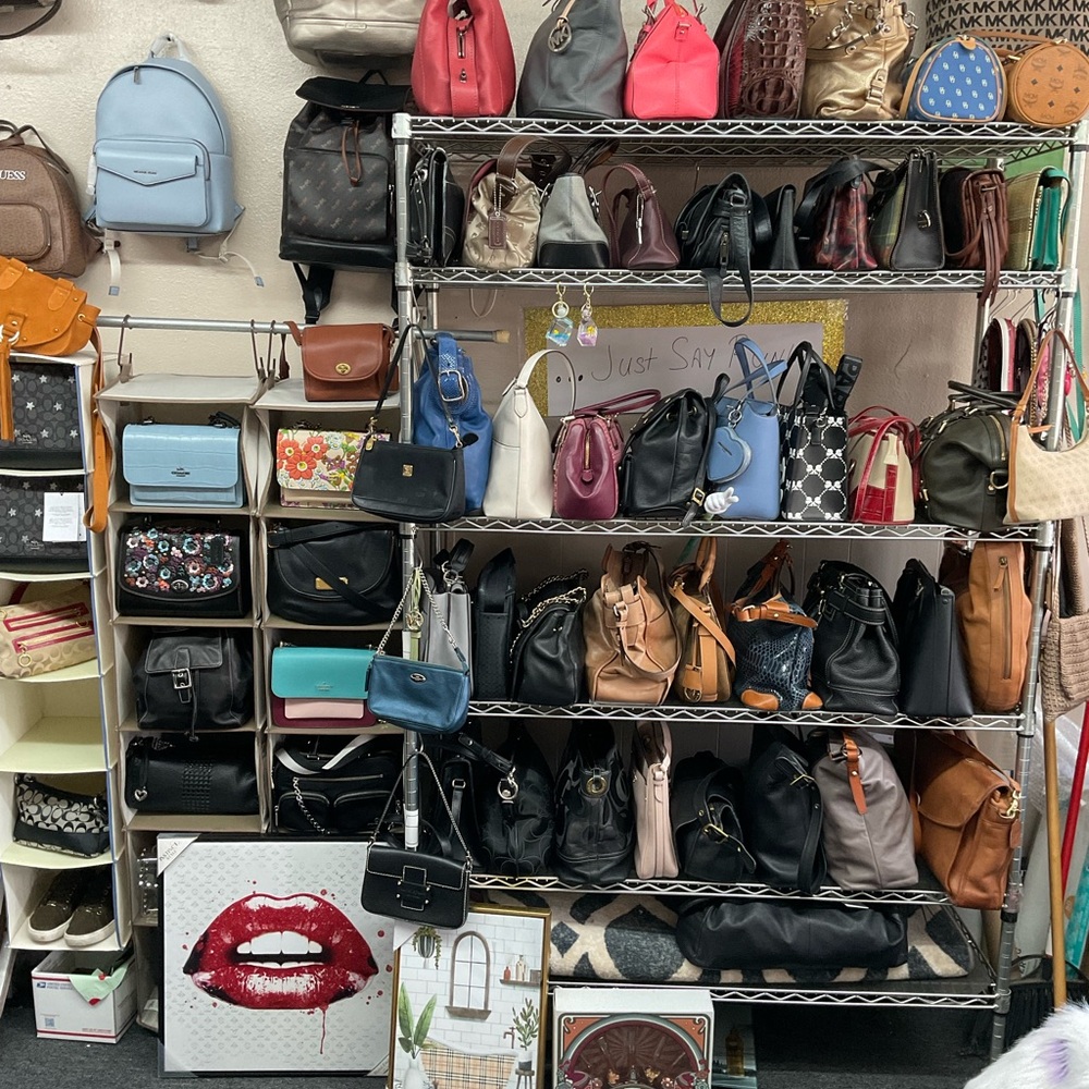 ♡Purse Show♡ - Picture 6 of 16